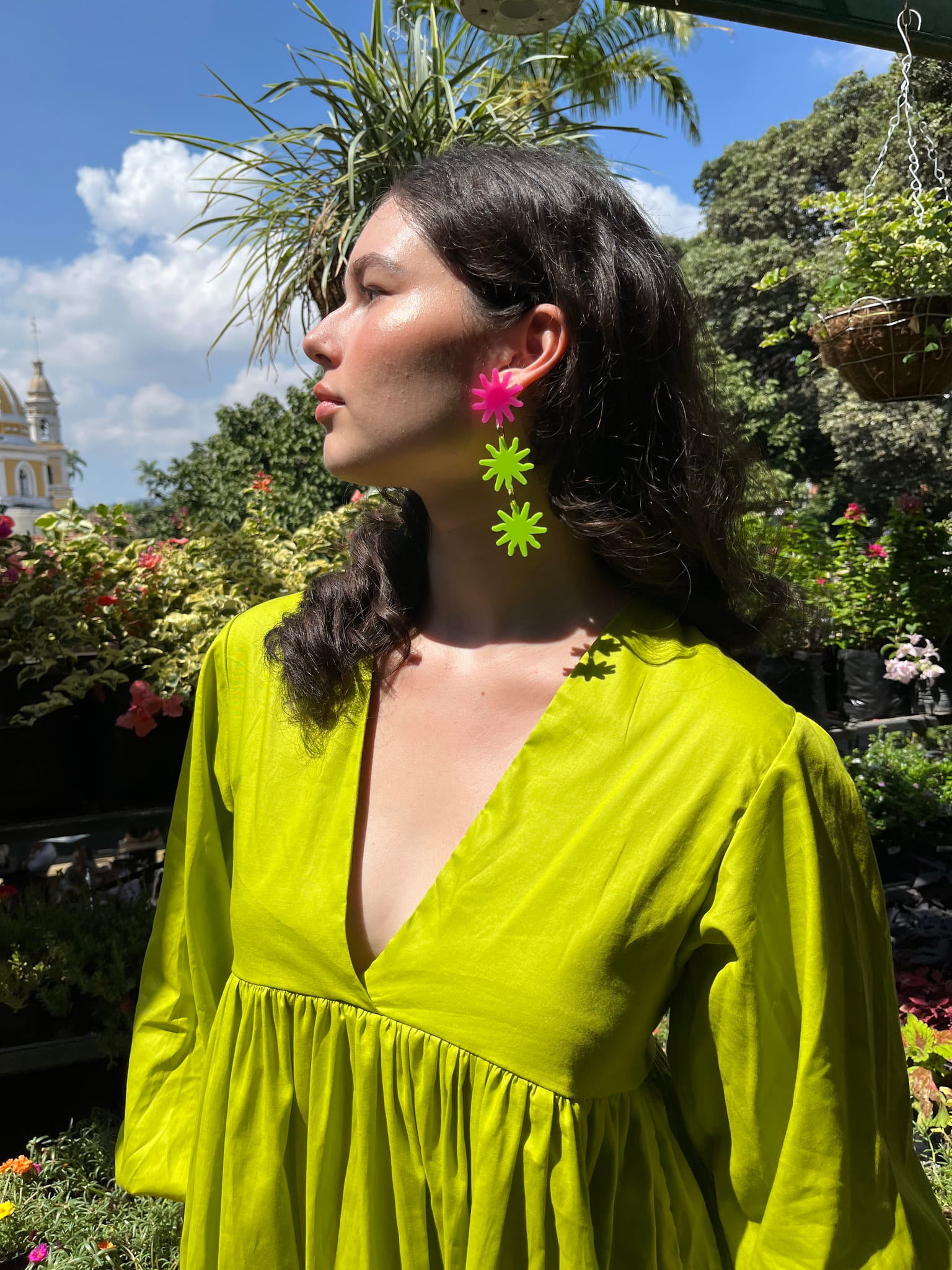 Aretes petunia lima/ fucsia
