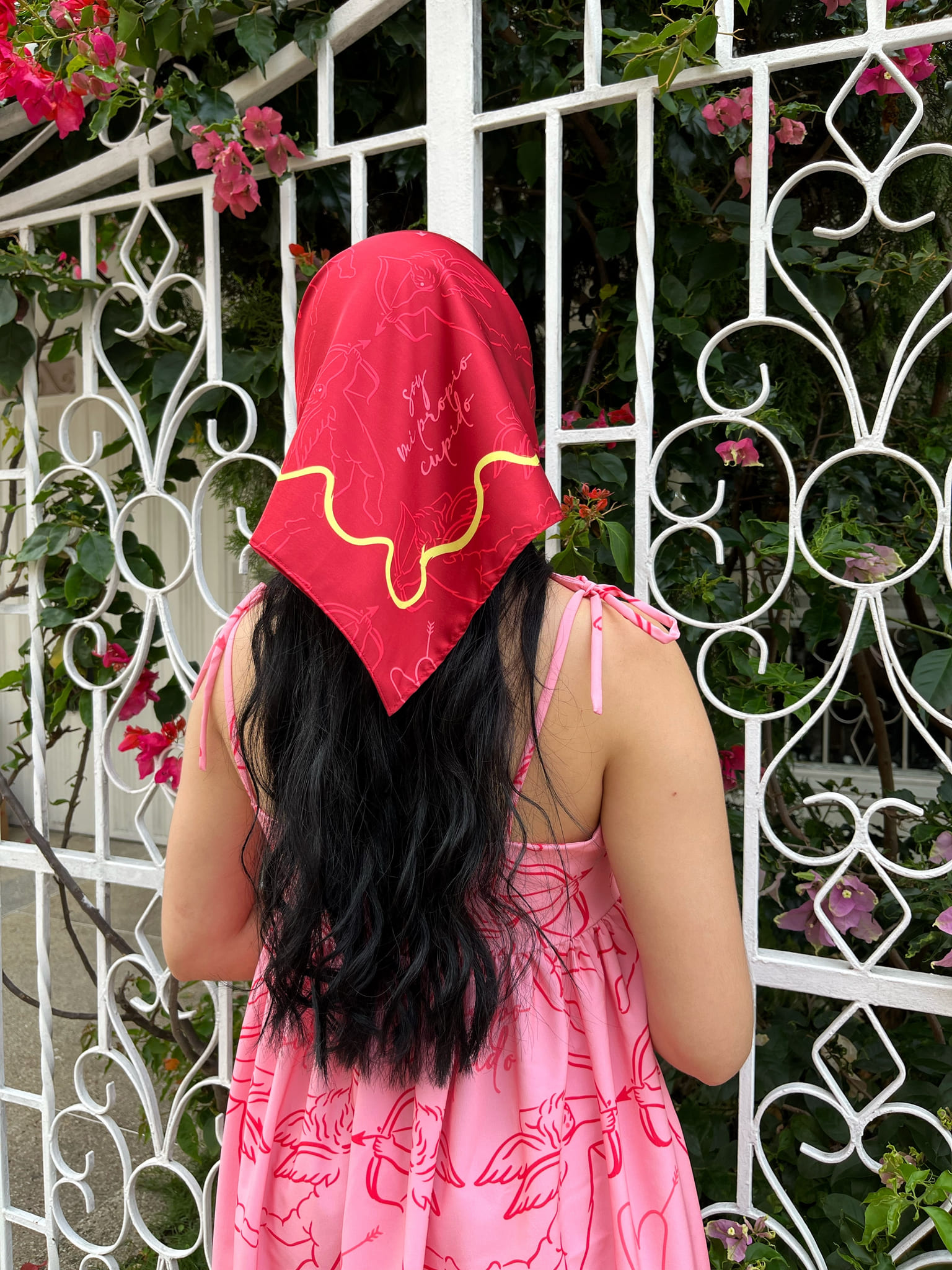 Pañoleta cupido vino